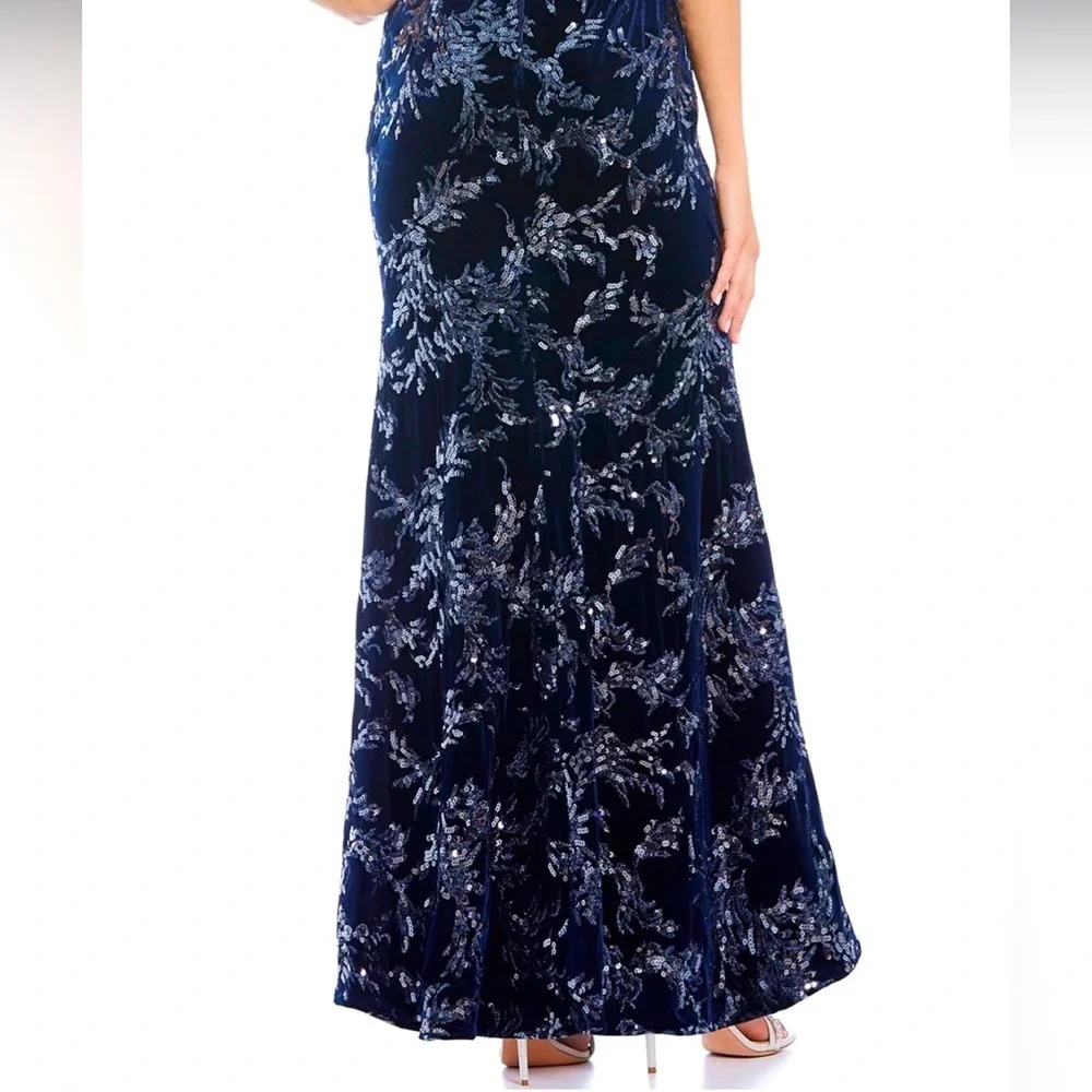 ELIZA J Sequin Embellished Evening Gown Navy Size 4 Mermaid Sequins Velour - Picture 10 of 15